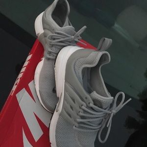 Nike Prestos